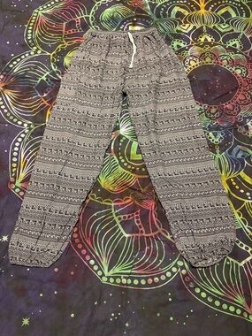 Black and White Printed Drawstring Lounge Pants